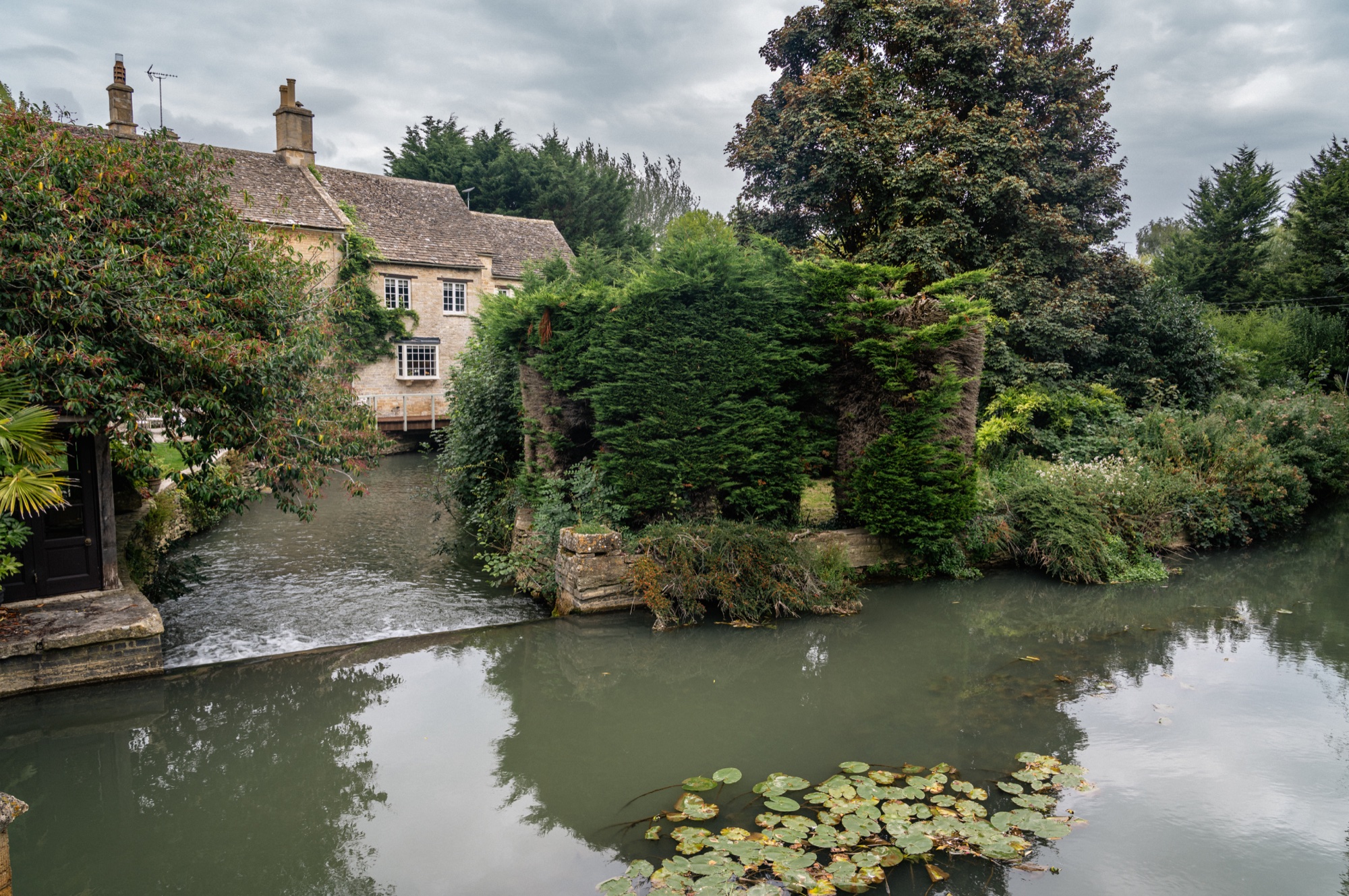 Stone, Water, and Light: From the Cotswolds to Oxford — Mark Barta travel photography